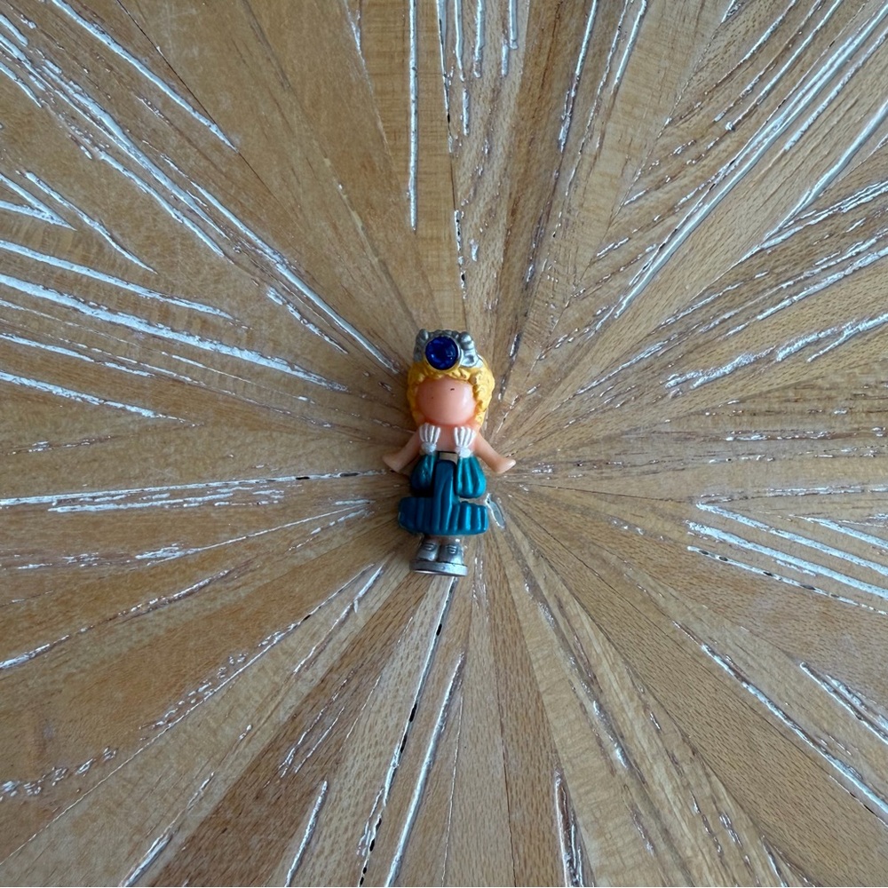 1992 Jeweled Sea Polly doll Polly Pocket Bluebird